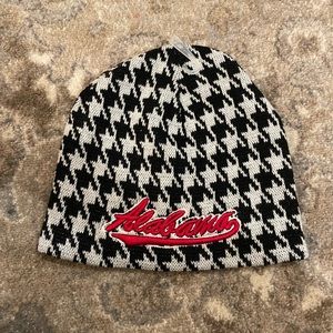 NWT Houndstooth Alabama Beanie